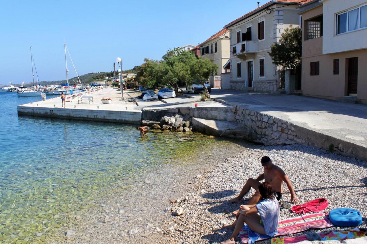 Apartments With A Parking Space Sali, Dugi Otok - 8136 Buitenkant foto