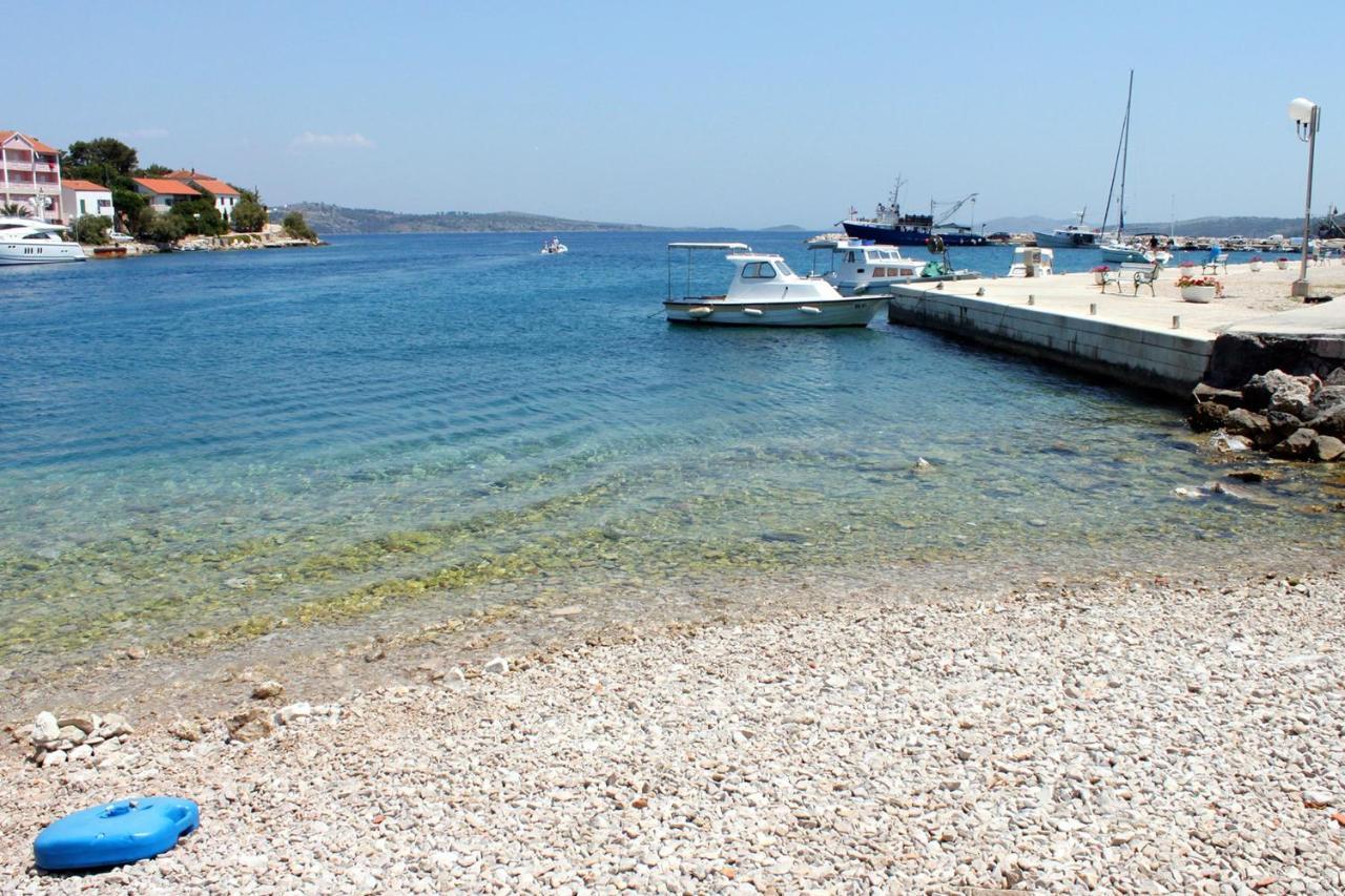 Apartments With A Parking Space Sali, Dugi Otok - 8136 Buitenkant foto